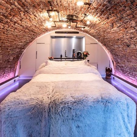 Uki-Hotel Утрехт Экстерьер фото