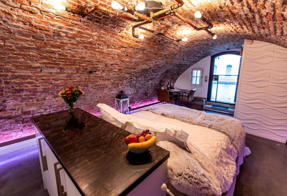 Uki-Hotel Утрехт Экстерьер фото
