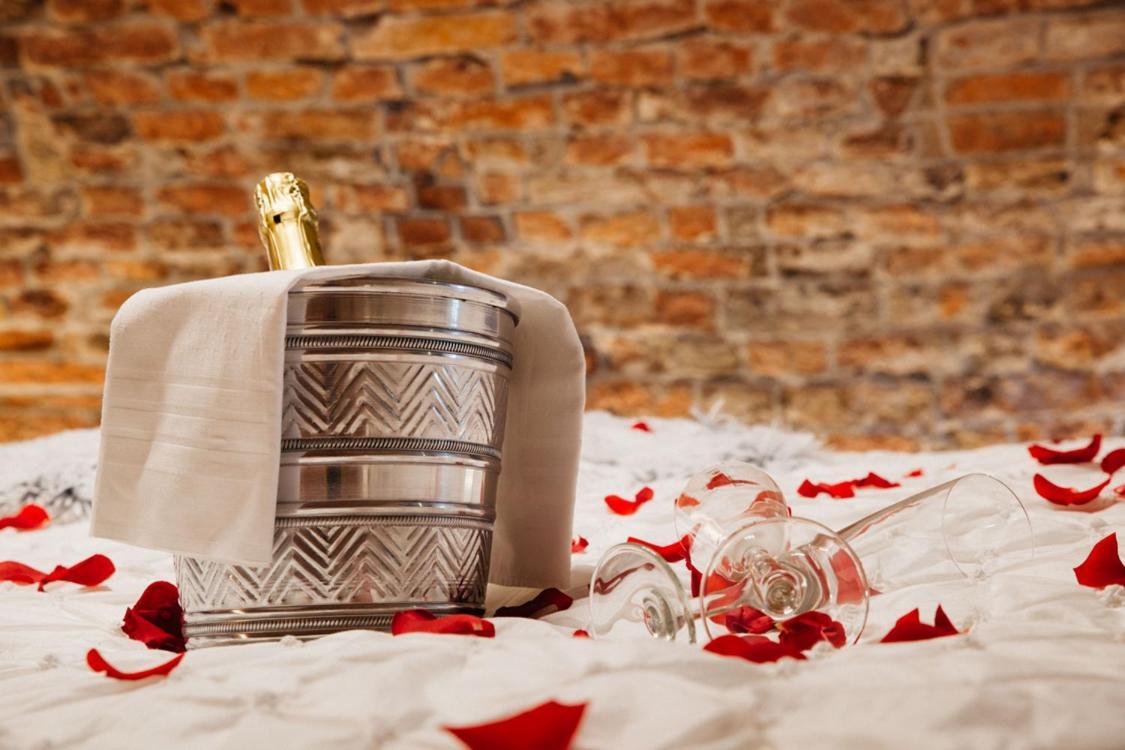 Uki-Hotel Утрехт Экстерьер фото